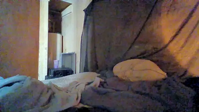 Nightshade7712 online show from 12-18-25, 06:25