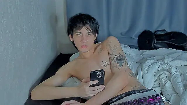 MarkBrowniii online show from 11-04-25, 06:56