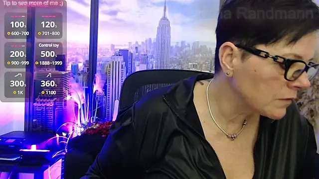 Snapshot of ninarandmann chatting on 02-19-25, 06:54 ninarandmann online show from 02-19-25, 06:54