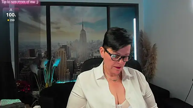 Snapshot of ninarandmann chatting on 09-18-25, 05:26 ninarandmann online show from 09-18-25, 05:26