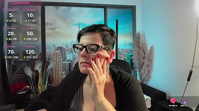 Snapshot of ninarandmann chatting on 10-12-25, 06:18 ninarandmann online show from 10-12-25, 06:18