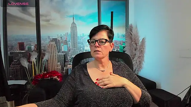 Snapshot of ninarandmann chatting on 10-16-25, 04:19 ninarandmann online show from 10-16-25, 04:19