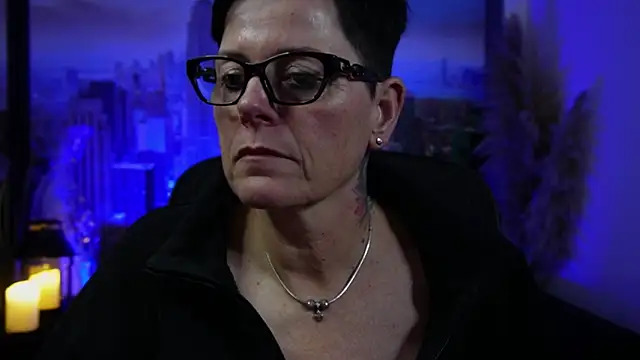 Snapshot of ninarandmann chatting on 12-18-25, 08:04 ninarandmann online show from 12-18-25, 08:04