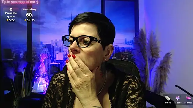 Snapshot of ninarandmann chatting on 05-12-26, 01:19 ninarandmann online show from 05-12-26, 01:19
