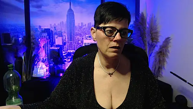 Snapshot of ninarandmann chatting on 05-18-26, 04:46 ninarandmann online show from 05-18-26, 04:46
