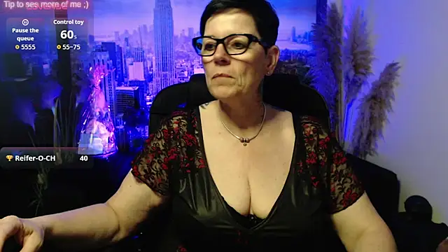 Snapshot of ninarandmann chatting on 05-28-26, 02:58 ninarandmann online show from 05-28-26, 02:58
