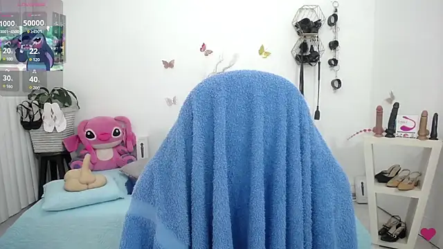 mom hot   online show from 06-07-26, 08:12