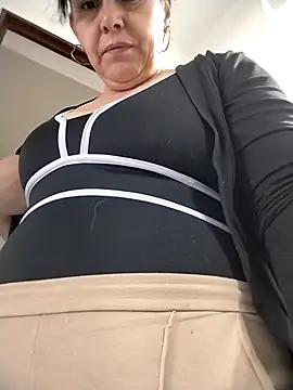 Natasha milf   online show from 02-10-26, 12:53