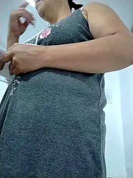 Natasha milf   online show from 03-27-26, 01:00