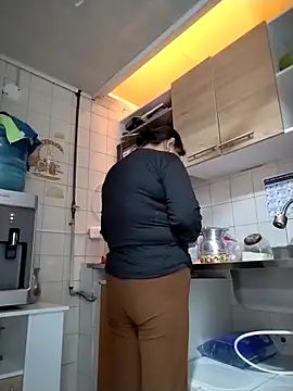 Natasha milf   online show from 04-04-26, 12:57