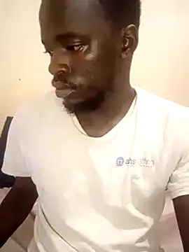 Snapshot of MaskedGQ chatting on 02-01-25, 12:05 MaskedGQ online show from 02-01-25, 12:05