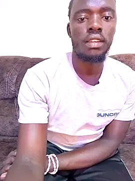 Snapshot of MaskedGQ chatting on 09-16-25, 12:39 MaskedGQ online show from 09-16-25, 12:39