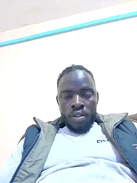 Snapshot of MaskedGQ chatting on 09-17-25, 09:27 MaskedGQ online show from 09-17-25, 09:27