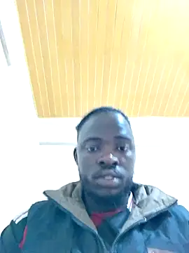 Snapshot of MaskedGQ chatting on 10-05-25, 06:17 MaskedGQ online show from 10-05-25, 06:17