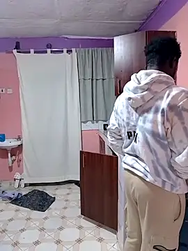 Snapshot of MaskedGQ chatting on 10-25-25, 04:24 MaskedGQ online show from 10-25-25, 04:24