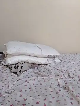 Snapshot of MaskedGQ chatting on 10-30-25, 11:00 MaskedGQ online show from 10-30-25, 11:00