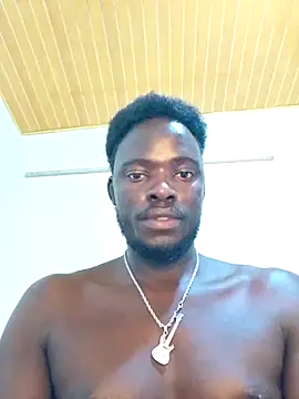 Snapshot of MaskedGQ chatting on 10-31-25, 11:39 MaskedGQ online show from 10-31-25, 11:39