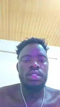 Snapshot of MaskedGQ chatting on 11-16-25, 12:33 MaskedGQ online show from 11-16-25, 12:33