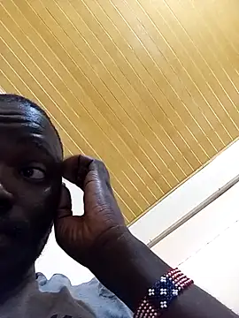 Snapshot of MaskedGQ chatting on 11-30-25, 11:03 MaskedGQ online show from 11-30-25, 11:03