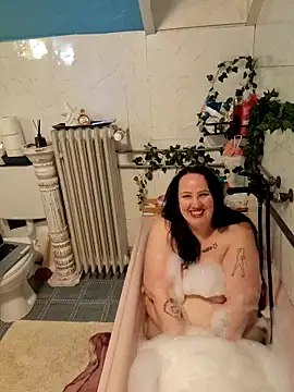 Snapshot of Black_Angel24 chatting on 10-22-25, 04:40 Black Angel24 online show from 10-22-25, 04:40