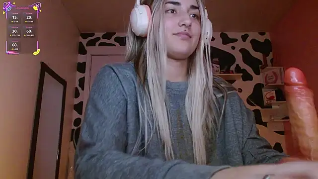 Snapshot of hi_elora chatting on 04-11-26, 12:37 hi elora online show from 04-11-26, 12:37
