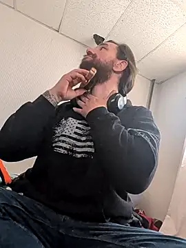 Armyexhibitionistvet online show from 04-26-26, 09:56