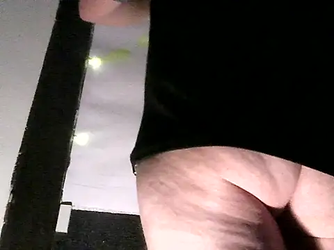 prcalek19 online show from 11-08-25, 05:12