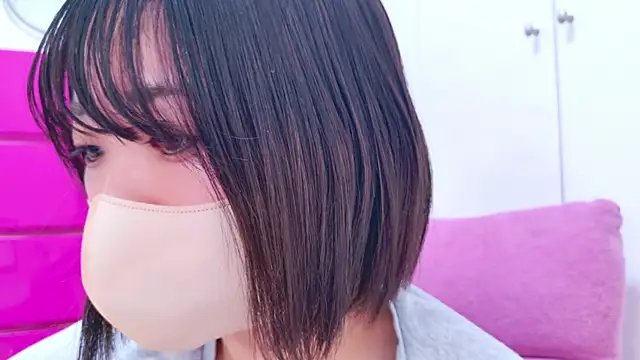 Minami San online show from 12-16-24, 05:33