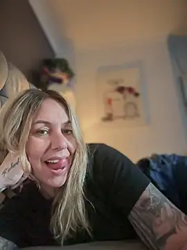 blondebitch2 online show from 03-03-25, 05:18