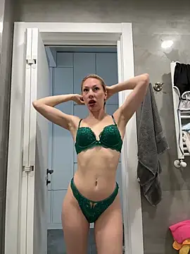 LuisaBecker online show from 04-05-26, 08:22