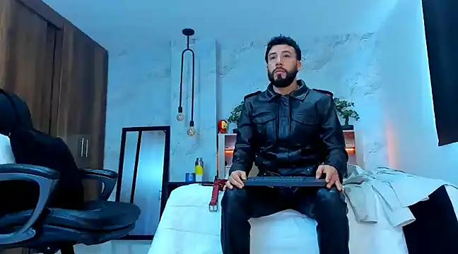 Snapshot of bruno_woods chatting on 03-21-25, 04:29 bruno woods online show from 03-21-25, 04:29