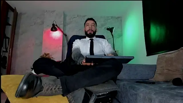 Snapshot of bruno_woods chatting on 12-04-25, 11:52 bruno woods online show from 12-04-25, 11:52