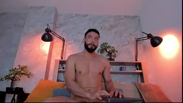 Snapshot of bruno_woods chatting on 12-14-25, 01:33 bruno woods online show from 12-14-25, 01:33