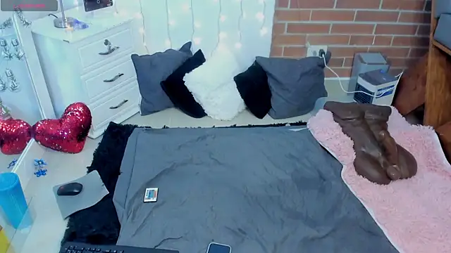 merida blue  online show from 01-15-25, 07:26