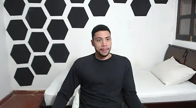 Snapshot of Jhors__Collens chatting on 01-24-25, 12:52 Jhors  Collens online show from 01-24-25, 12:52