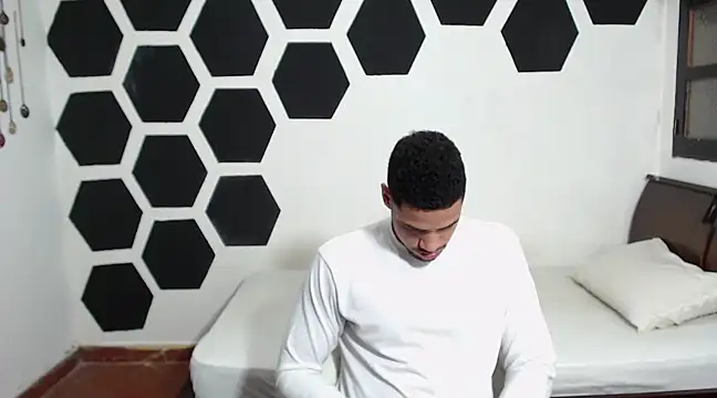 Snapshot of Jhors__Collens chatting on 02-01-25, 04:56 Jhors  Collens online show from 02-01-25, 04:56