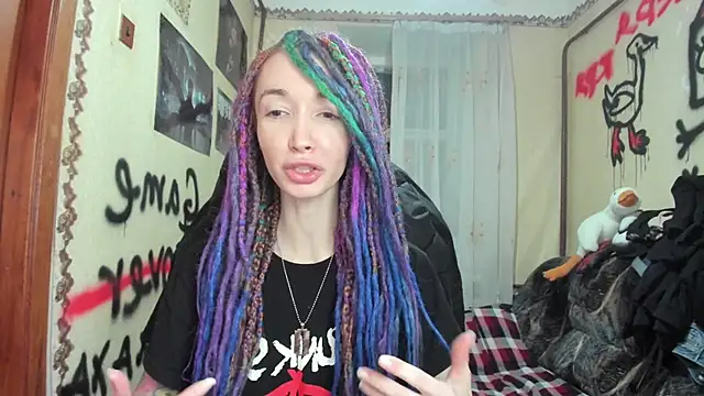 Roxy Silver online show from 12-20-24, 08:01