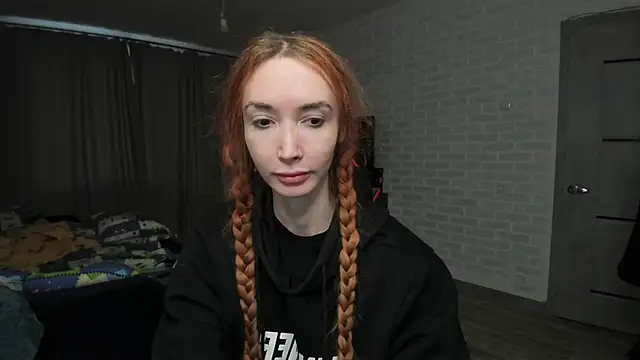 Roxy Silver online show from 02-26-25, 04:58