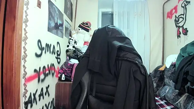 Roxy Silver online show from 02-27-25, 01:05