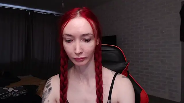 Roxy Silver online show from 04-28-26, 05:34