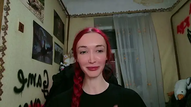 Snapshot of Roxy_Silver chatting on 04-29-26, 10:16 Roxy Silver online show from 04-29-26, 10:16