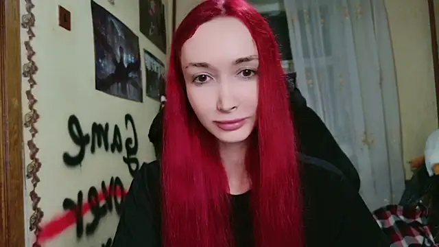 Snapshot of Roxy_Silver chatting on 05-28-26, 09:12 Roxy Silver online show from 05-28-26, 09:12