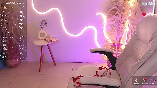 ViolettaHotLatin  online show from 03-01-26, 12:18