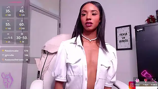 xenia golden online show from 02-02-25, 04:11