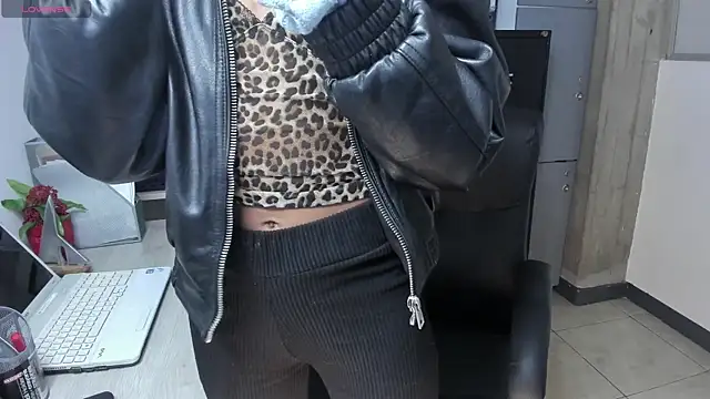 xenia golden online show from 09-29-25, 12:54