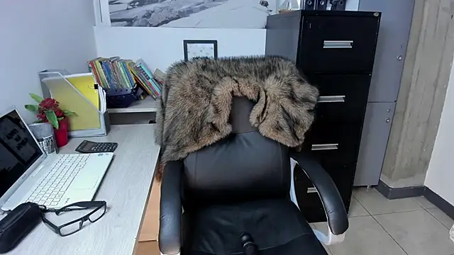 xenia golden online show from 10-23-25, 01:32