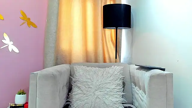  AlejaCruz  online show from 03-01-25, 06:21