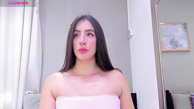  AlejaCruz  online show from 10-04-25, 07:23