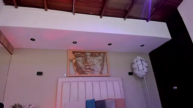  AlejaCruz  online show from 04-05-26, 05:54