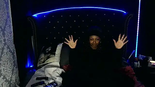 Snapshot of msyvette1970@xh chatting on 02-02-25, 03:07 msyvette1970xh online show from 02-02-25, 03:07